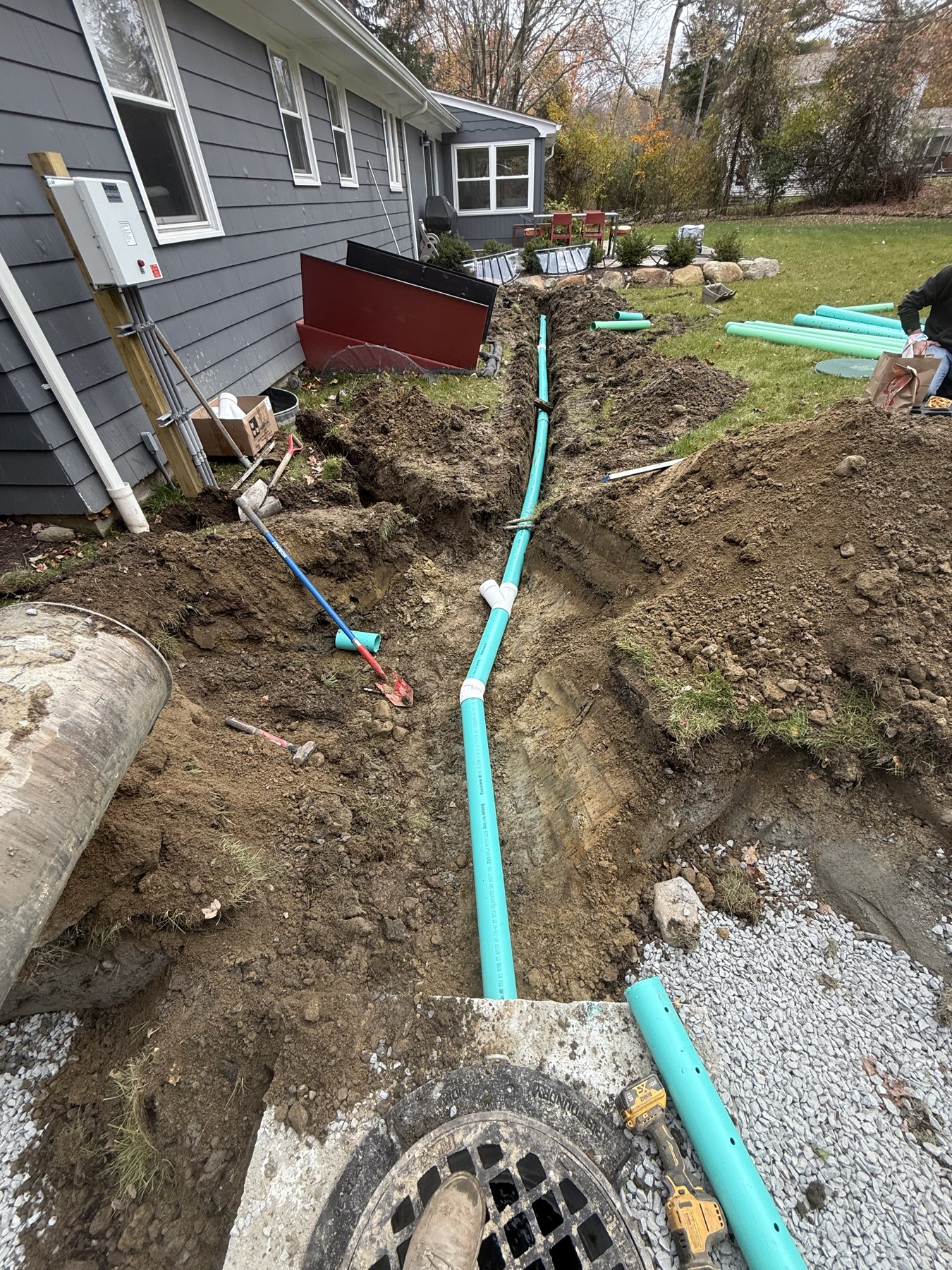 Drainage pipe and catch basin installation by Blue Line